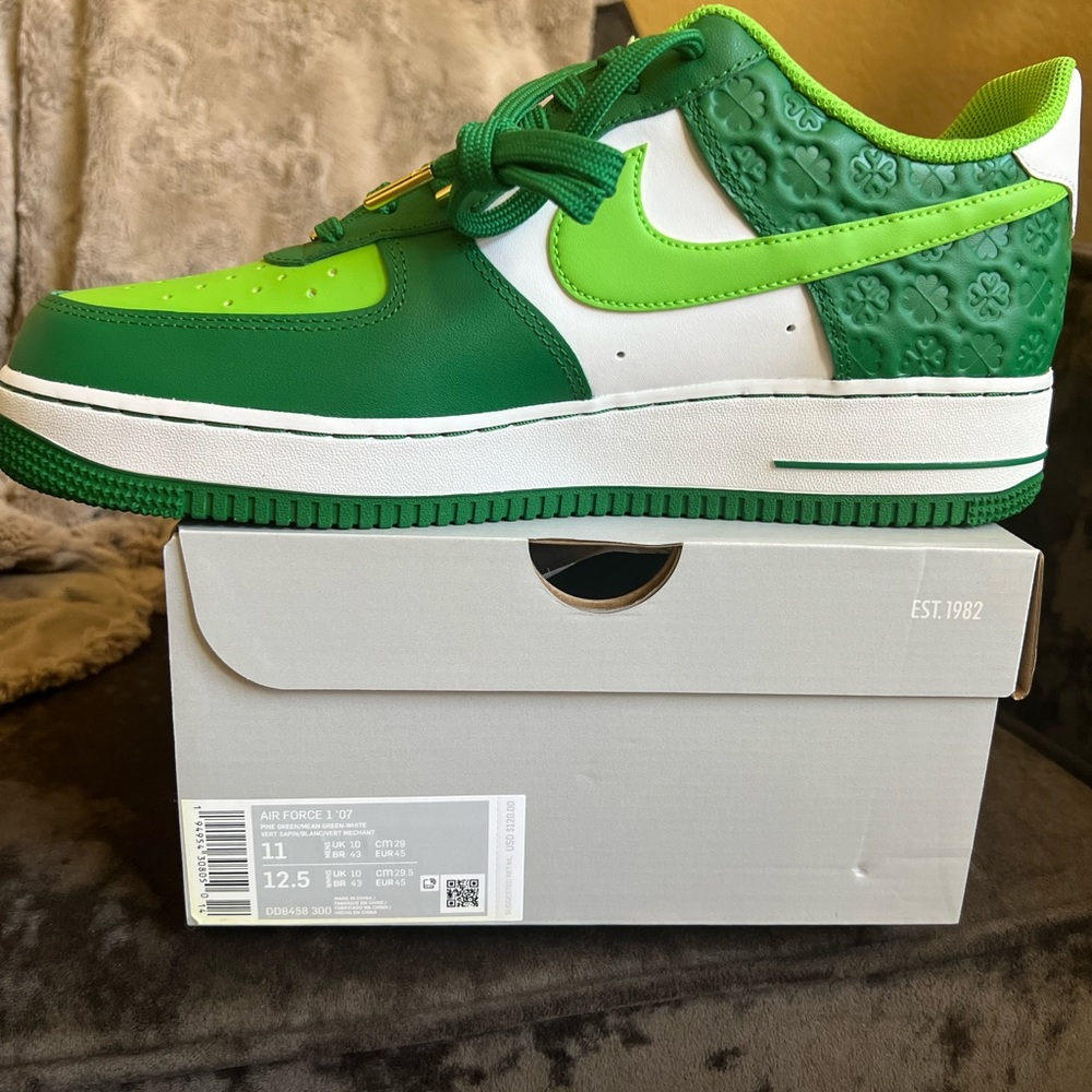 New Air Force 1 ‘07 Shamrock Pine. Perfect for an A’s Fan